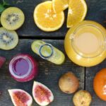 Frutas, vegetales y suplementos naturales ricos en vitaminas para fortalecer el sistema inmunológico